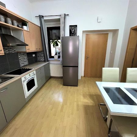 Viktorija City Center Apartment Ljubljana Eksteriør billede