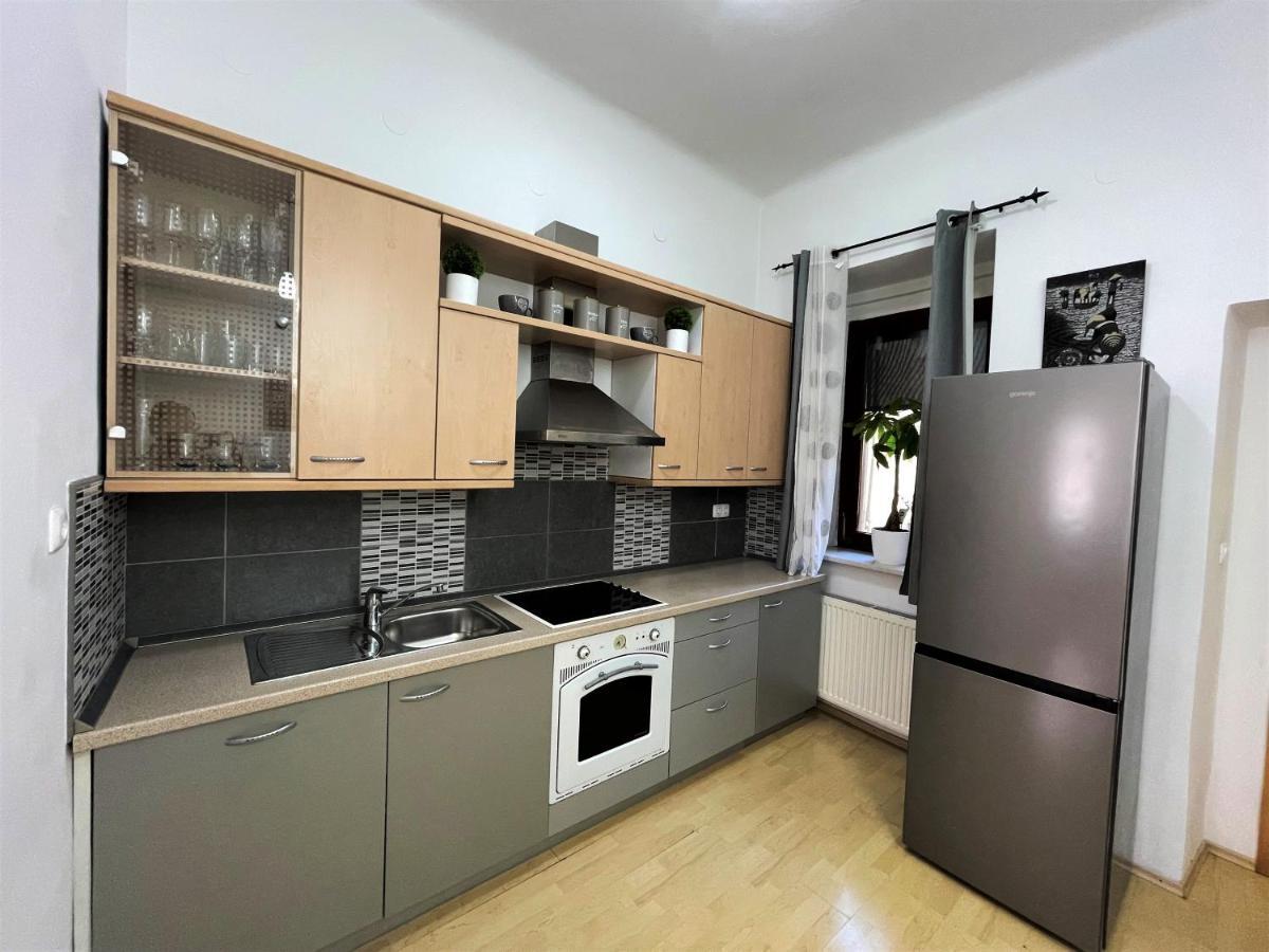 Viktorija City Center Apartment Ljubljana Eksteriør billede